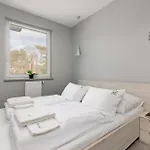 Rodzinny Sunset Z 2 Lazienkami I 2 Sypialniami Lesne Tarasy 200 M Do Plazy Epapartamenty Apartment Dziwnowek